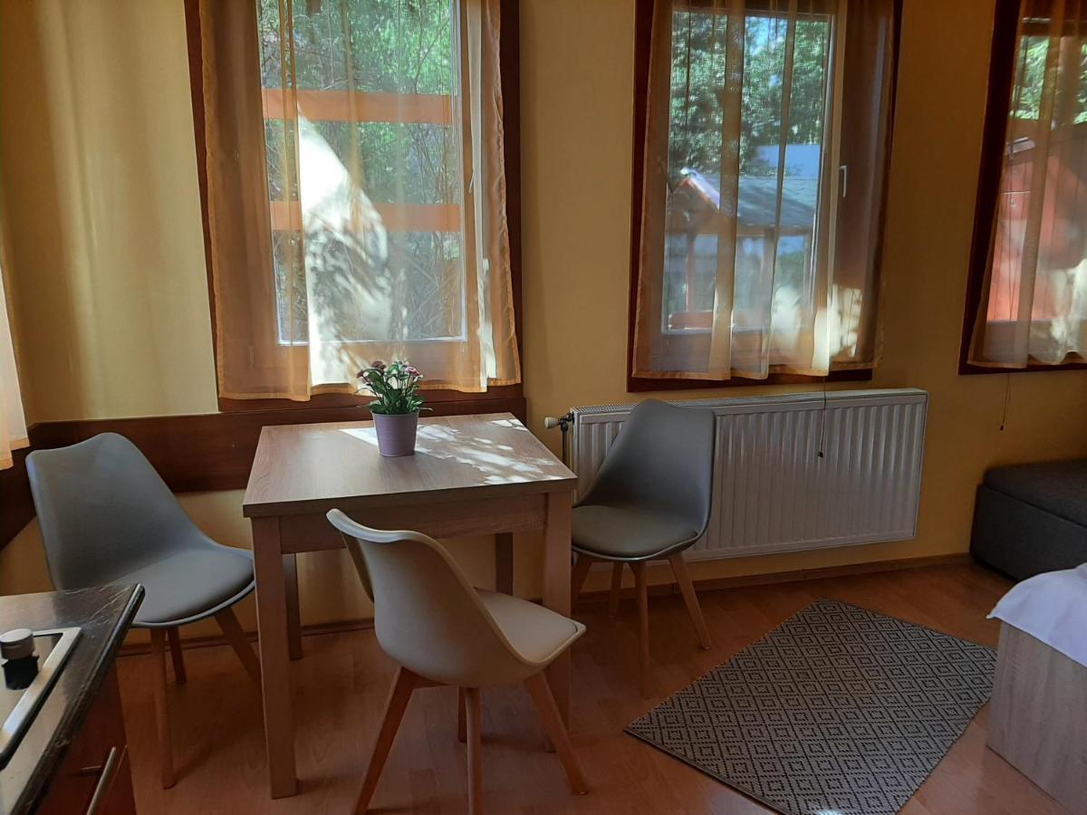 Aqua Apartman Gyula Buitenkant foto