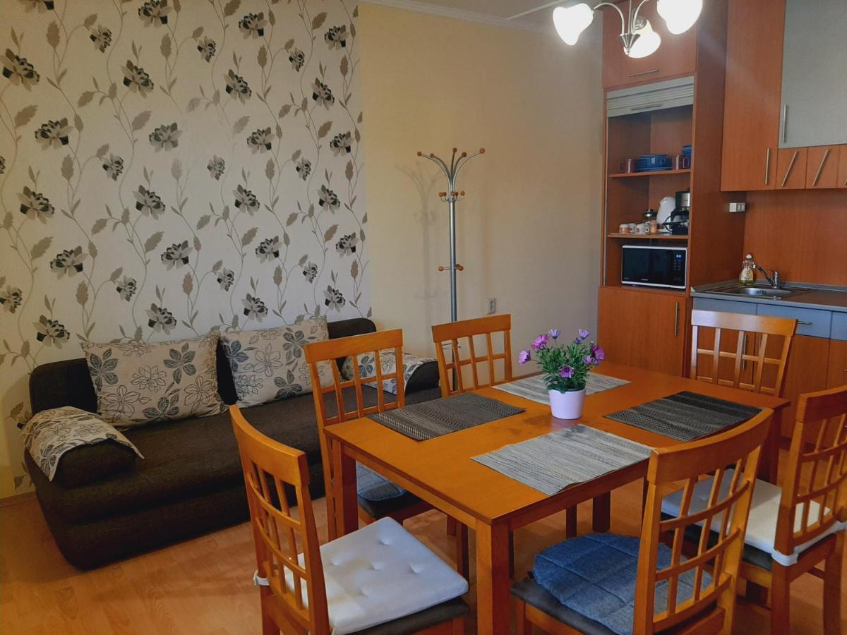Aqua Apartman Gyula Buitenkant foto
