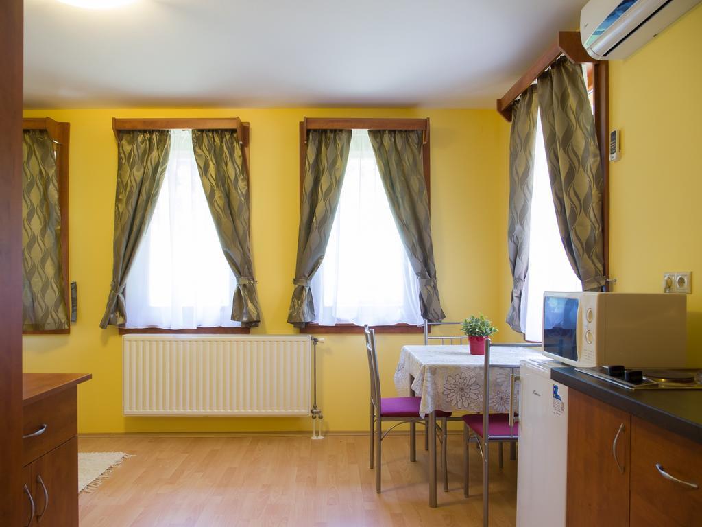 Aqua Apartman Gyula Buitenkant foto