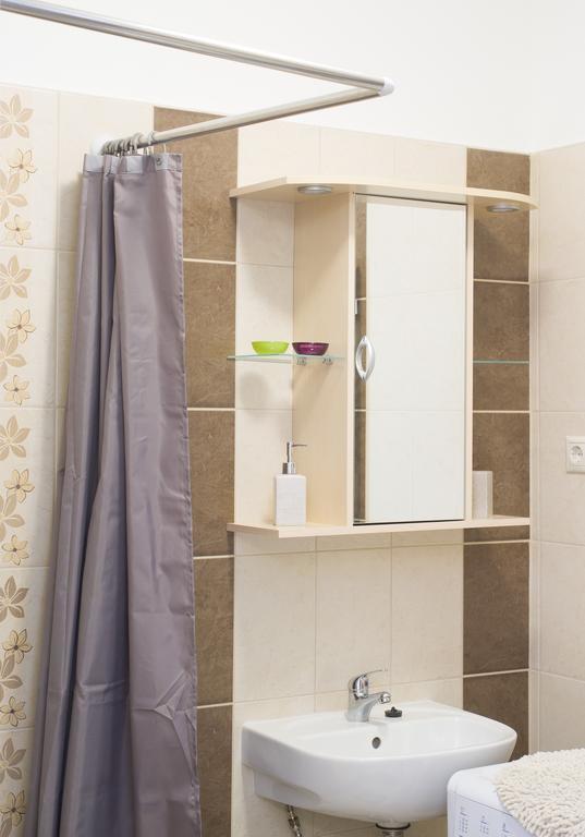 Aqua Apartman Gyula Kamer foto