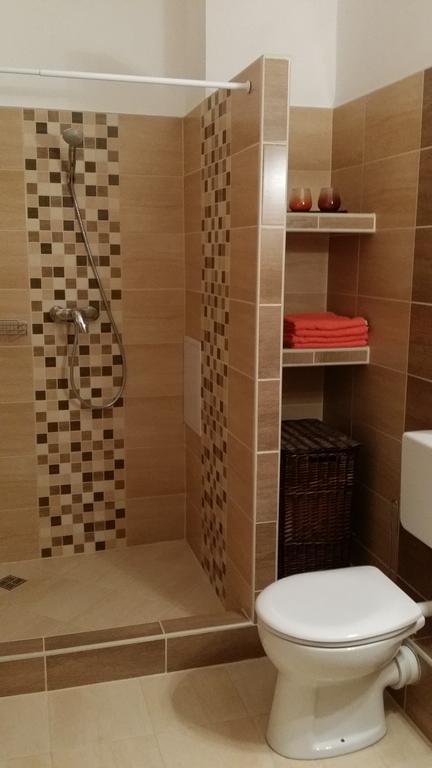 Aqua Apartman Gyula Buitenkant foto